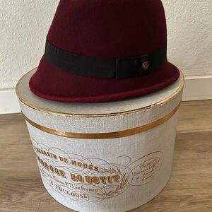Burgundy Women’s Hat with Black Band